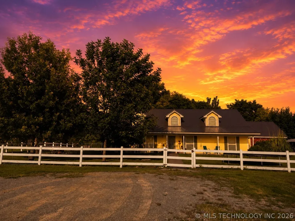 9735 E Sandy Creek Road Coleman, OK 73432