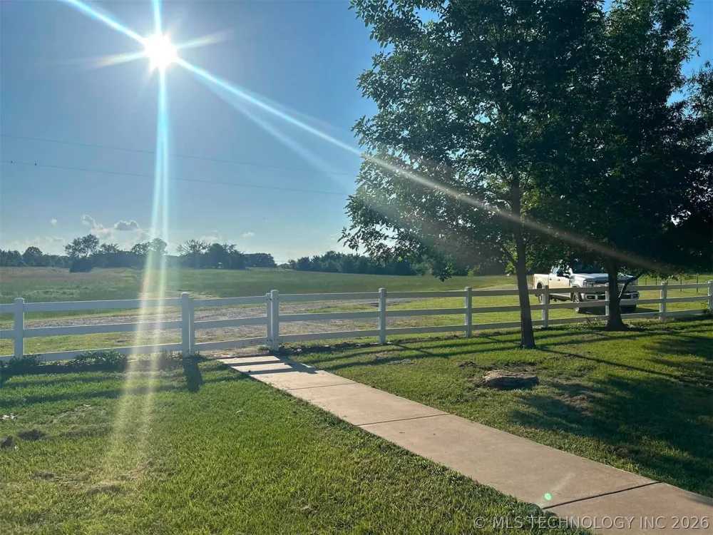 9735 E Sandy Creek Road Coleman, OK 73432