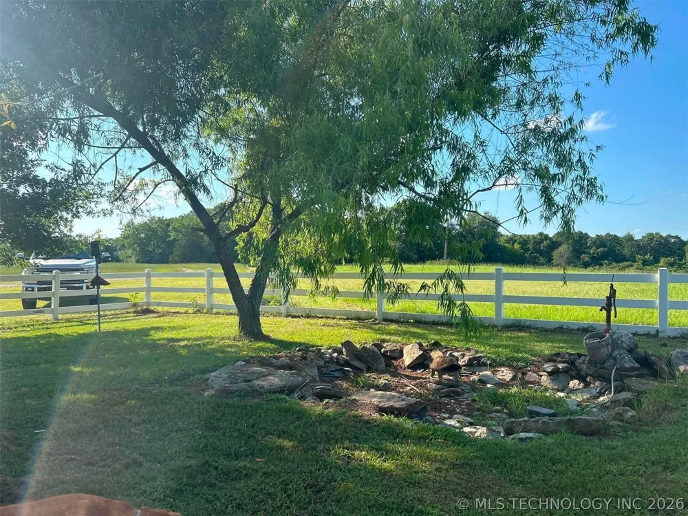 9735 E Sandy Creek Road Coleman, OK 73432