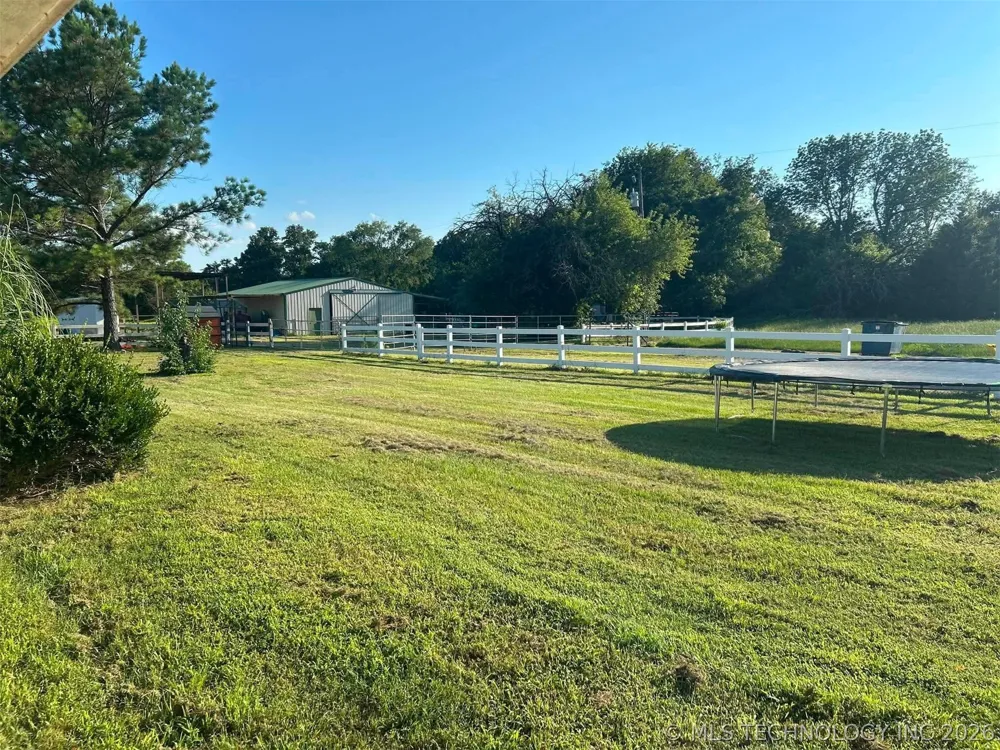 9735 E Sandy Creek Road Coleman, OK 73432