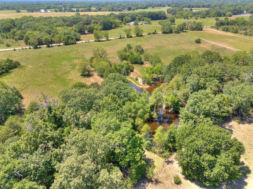 9735 E Sandy Creek Road Coleman, OK 73432