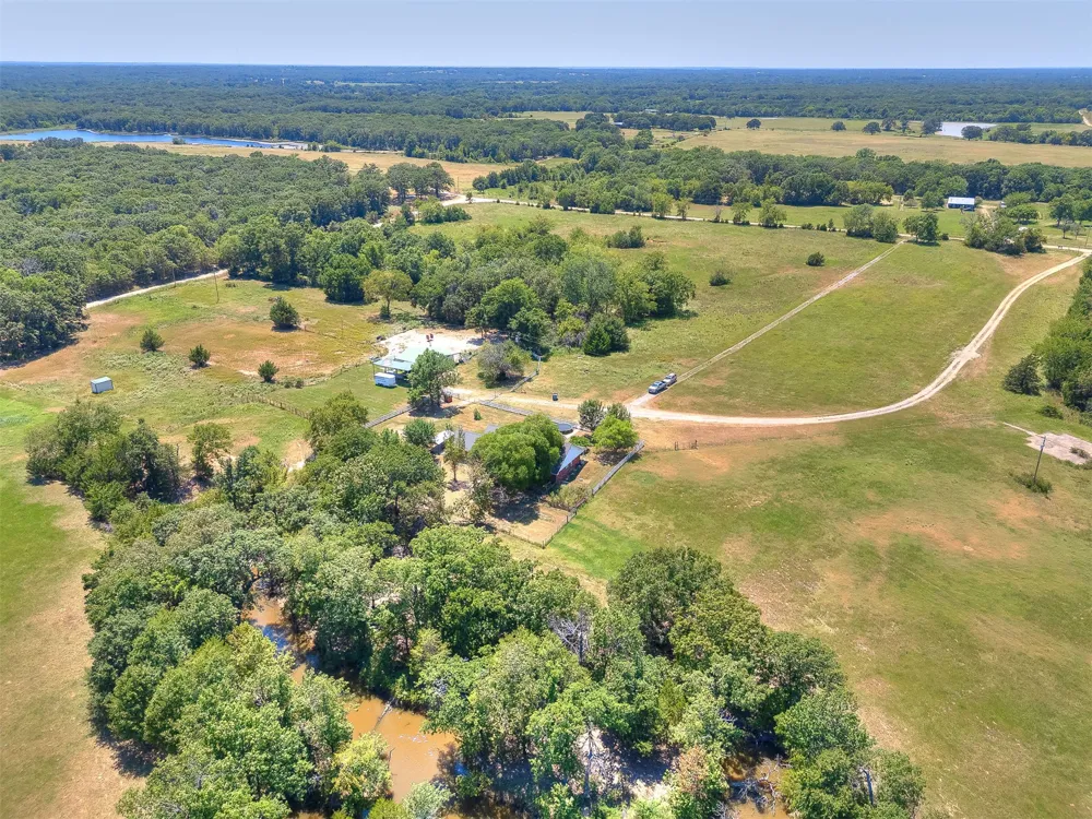 9735 E Sandy Creek Road Coleman, OK 73432