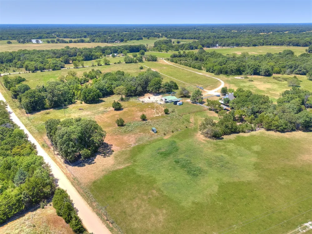 9735 E Sandy Creek Road Coleman, OK 73432