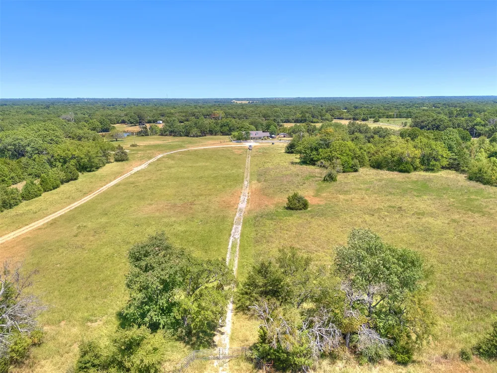 9735 E Sandy Creek Road Coleman, OK 73432