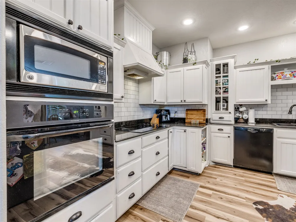 9735 E Sandy Creek Road Coleman, OK 73432