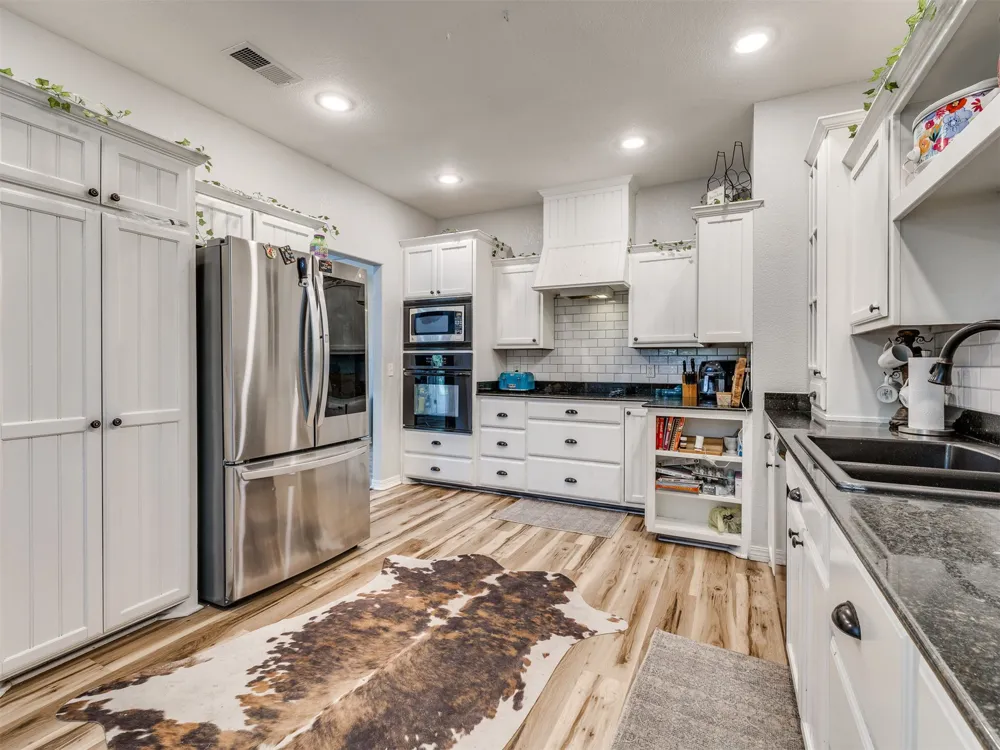 9735 E Sandy Creek Road Coleman, OK 73432