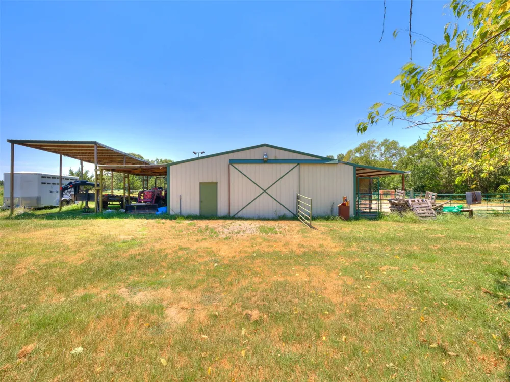 9735 E Sandy Creek Road Coleman, OK 73432