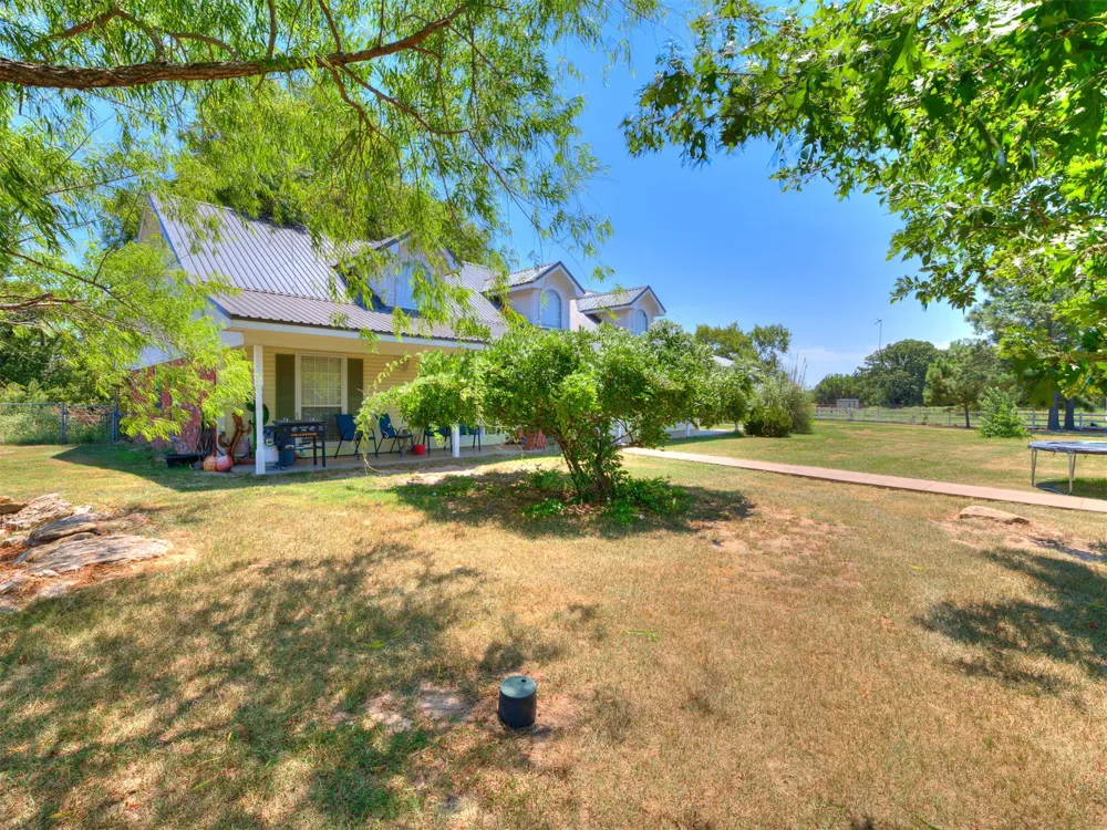9735 E Sandy Creek Road Coleman, OK 73432