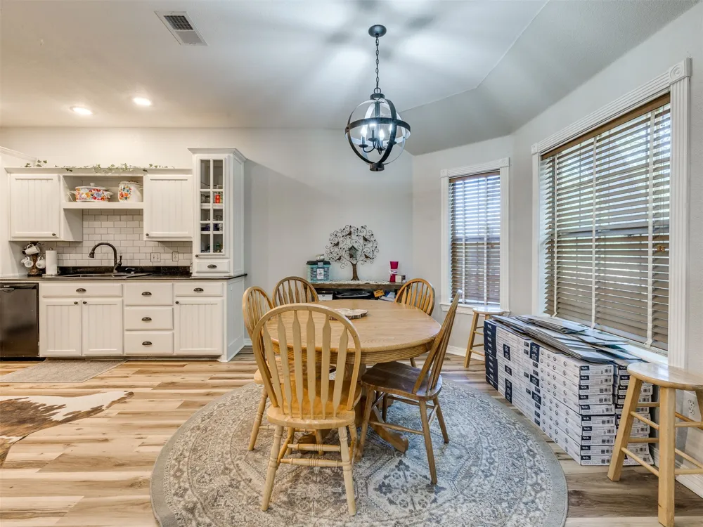 9735 E Sandy Creek Road Coleman, OK 73432