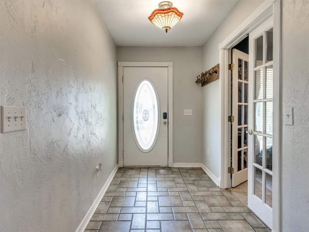 9735 E Sandy Creek Road Coleman, OK 73432