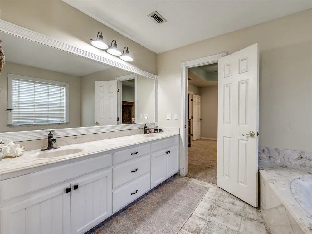 9735 E Sandy Creek Road Coleman, OK 73432