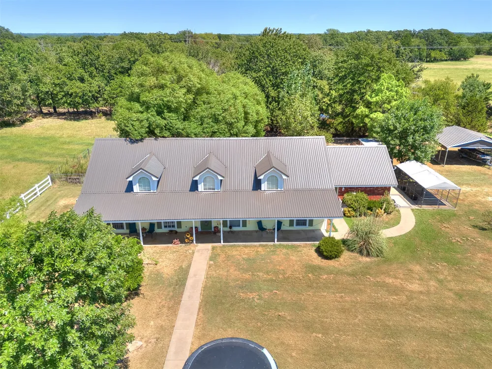 9735 E Sandy Creek Road Coleman, OK 73432