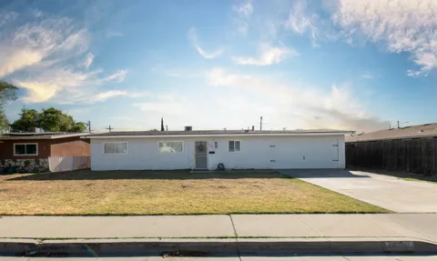 332 W Spring Lane