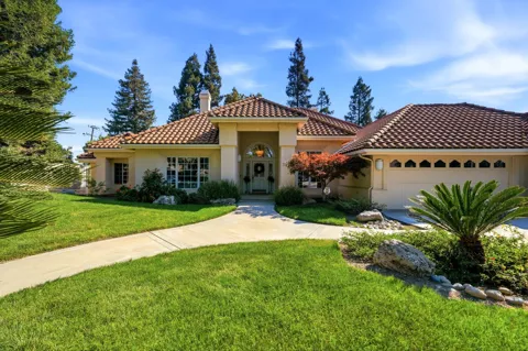 3403 E Vassar Ct
