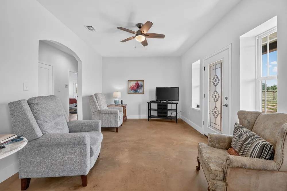 3800 County Road 481 Thrall, TX 76578