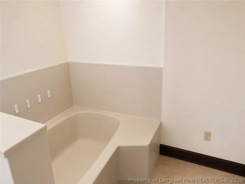 5426 suncrest Drive Hope Mills, NC 28348