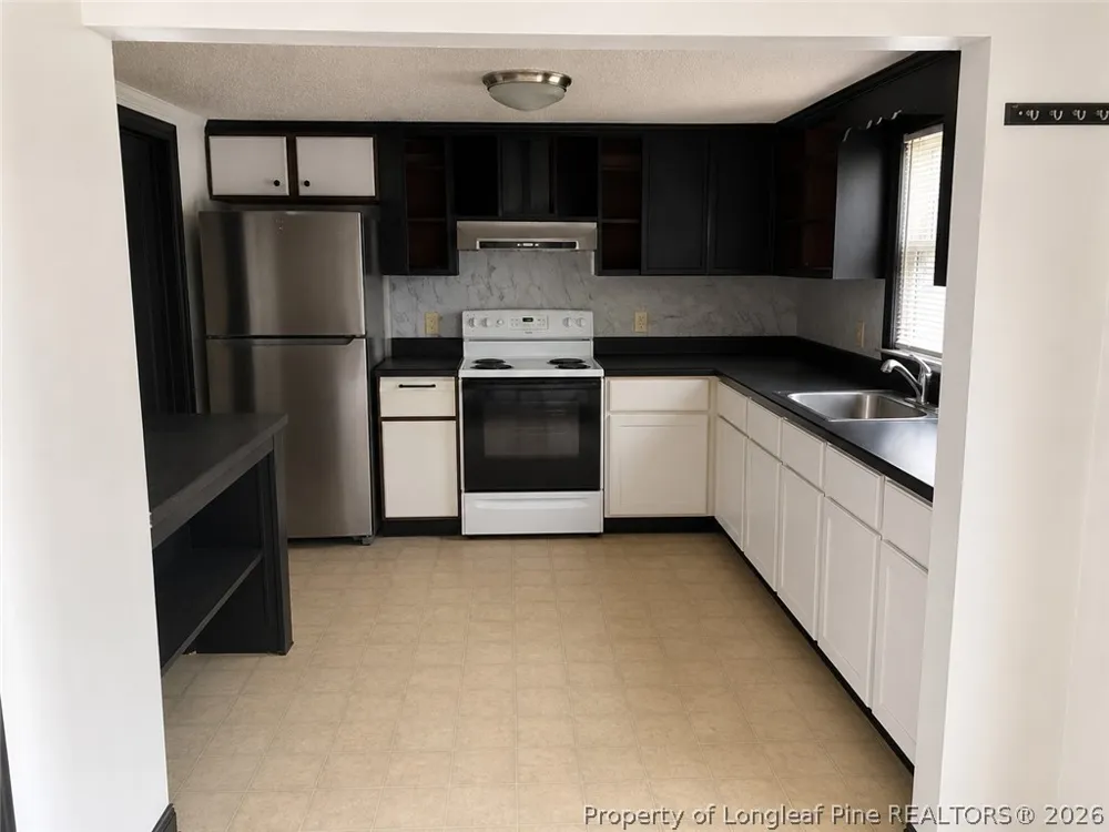 5426 suncrest Drive Hope Mills, NC 28348