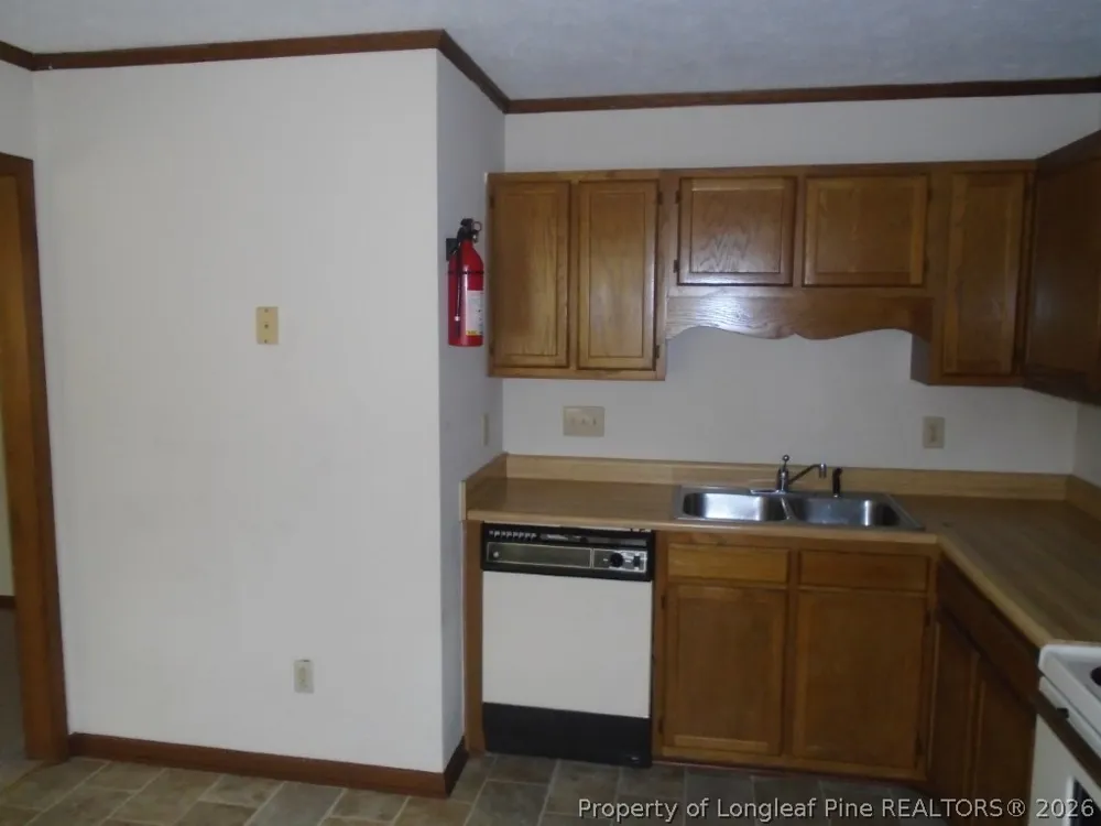 5906 Notblake Avenue Hope Mills, NC 28348