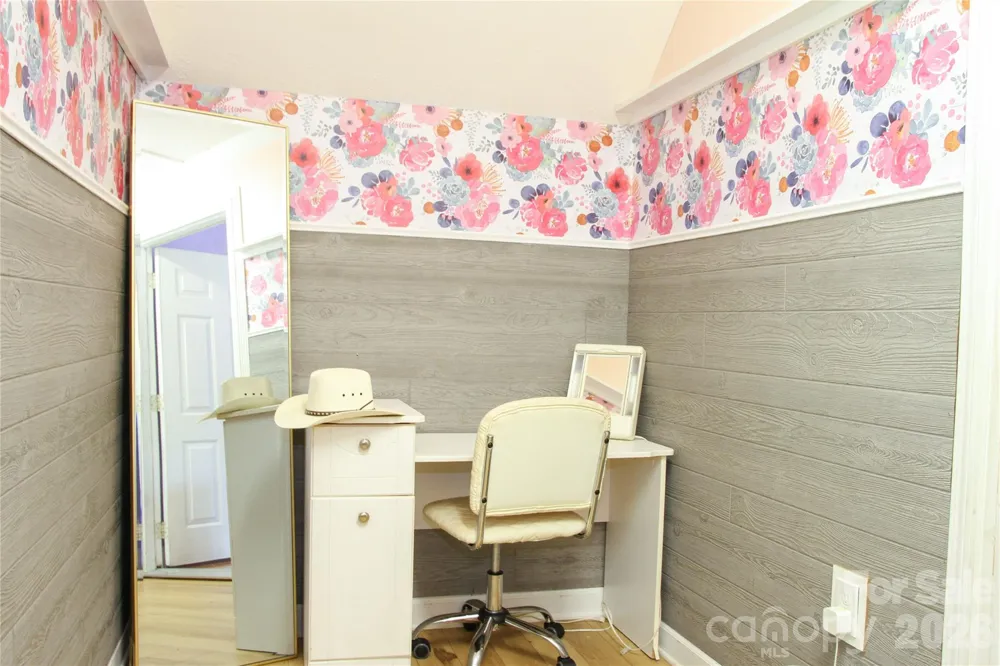 7947 Lakeview Drive Denver, NC 28037