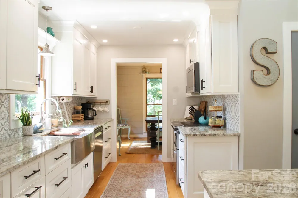 7947 Lakeview Drive Denver, NC 28037