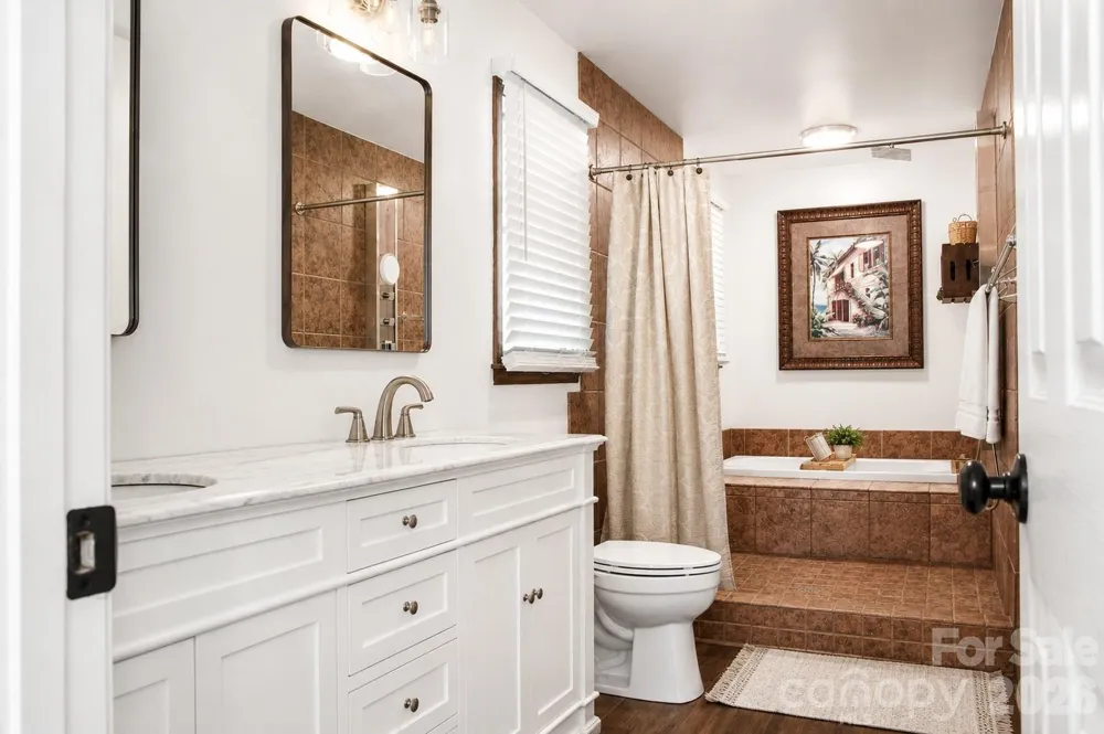 7947 Lakeview Drive Denver, NC 28037