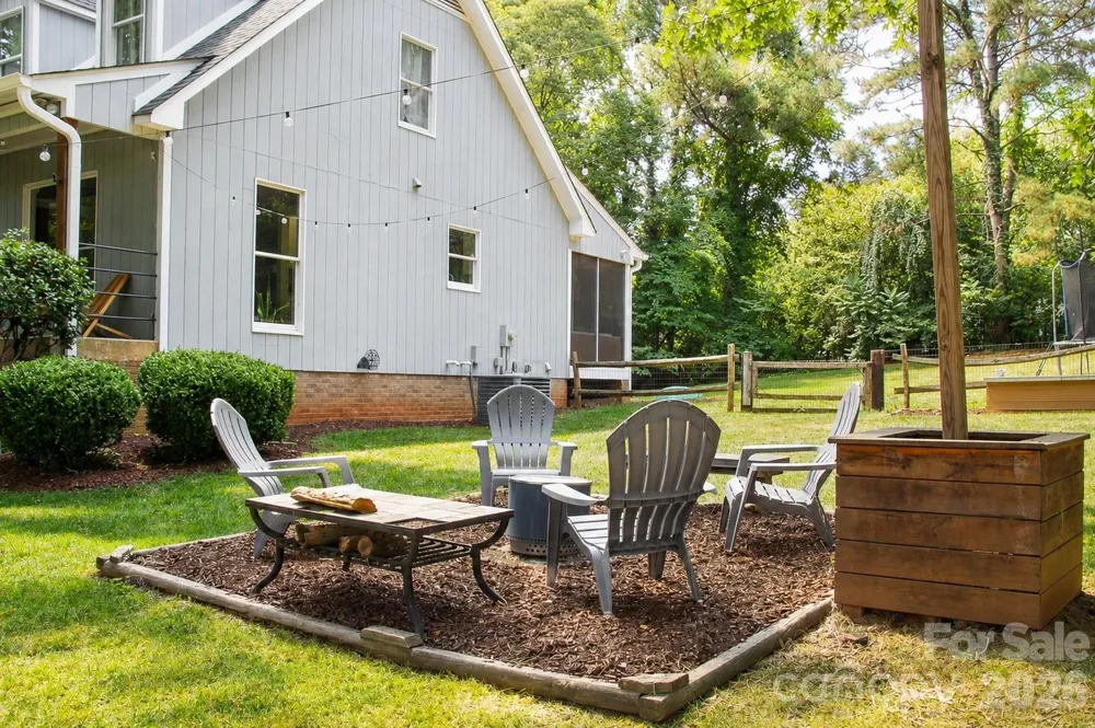 7947 Lakeview Drive Denver, NC 28037