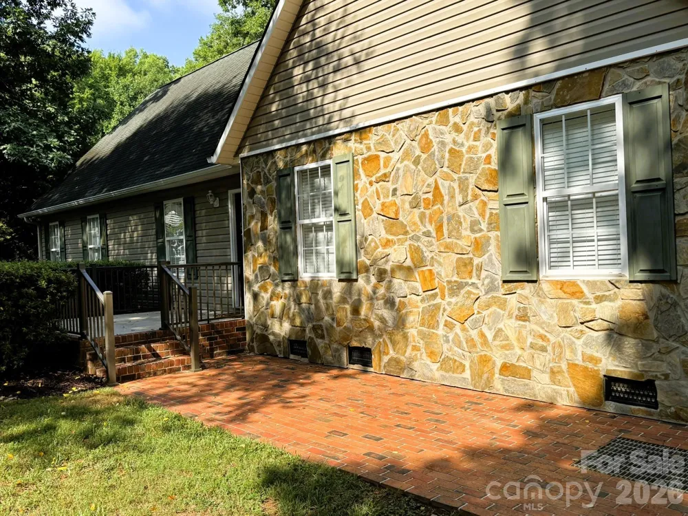 130 Canoe Court Mount Gilead, NC 27306