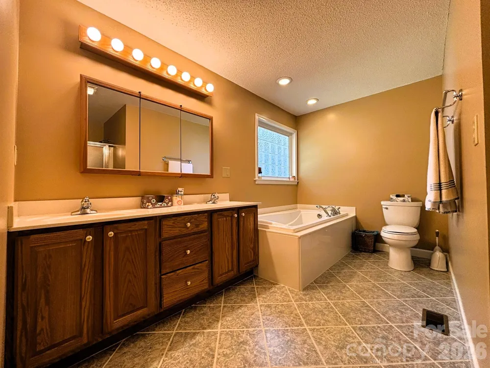130 Canoe Court Mount Gilead, NC 27306