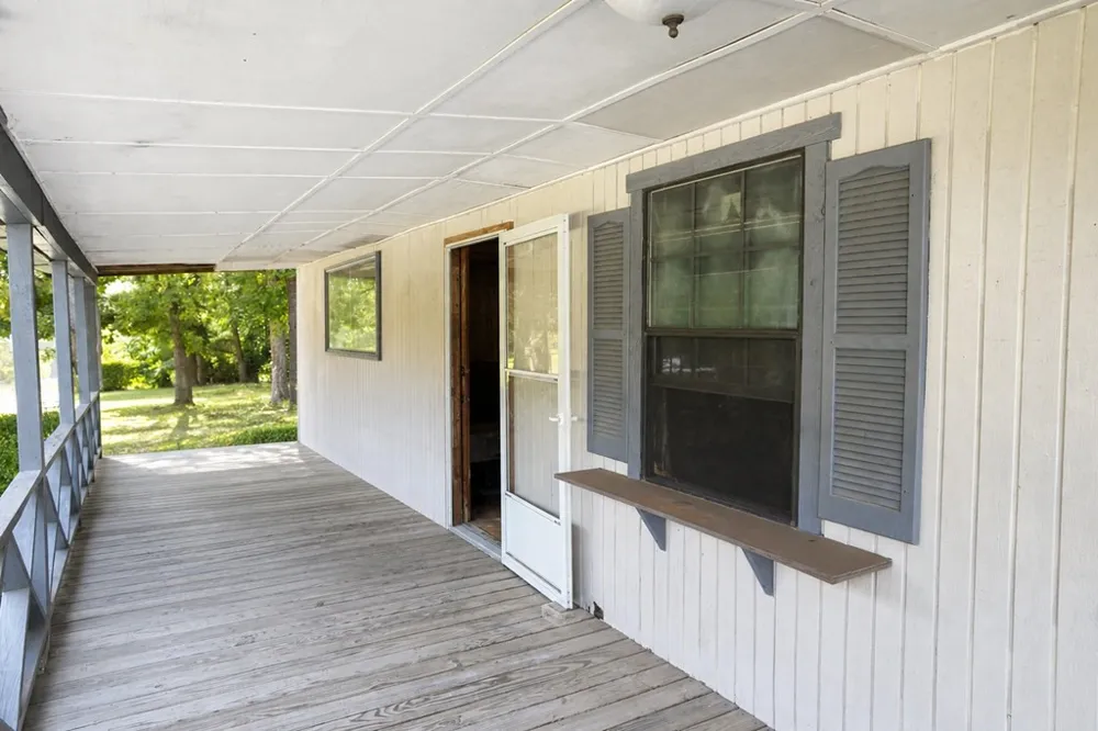 124 W Cedar Lane Murchison, TX 75778