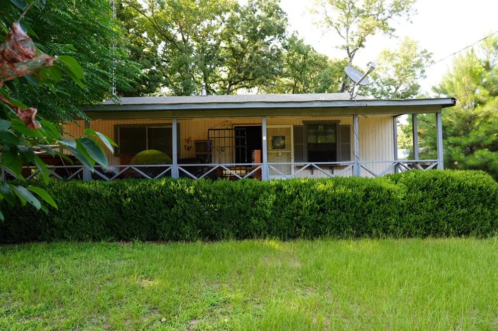 124 W Cedar Lane Murchison, TX 75778