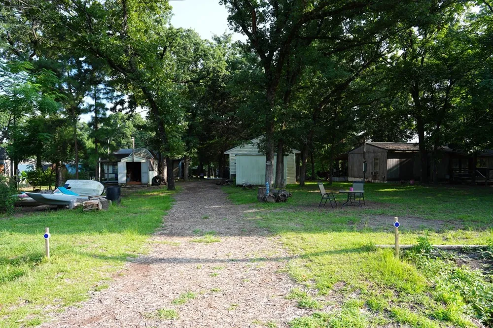 124 W Cedar Lane Murchison, TX 75778