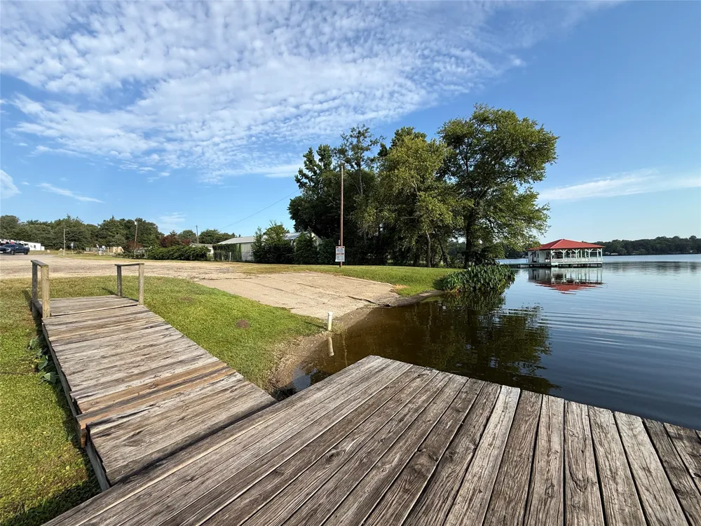 124 W Cedar Lane Murchison, TX 75778