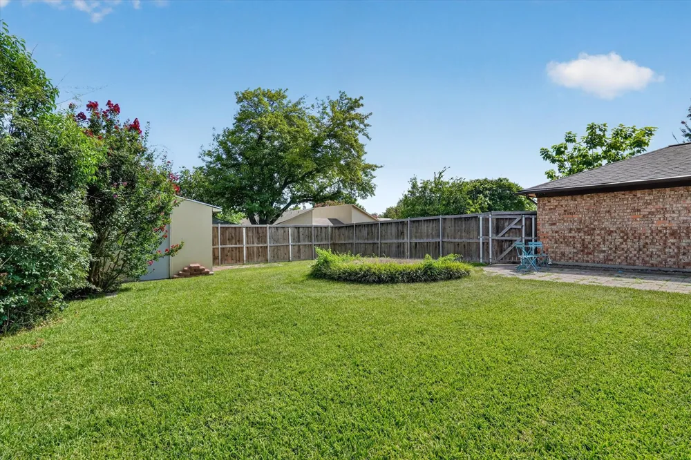 1502 Meadow Glen Street Richardson, TX 75081