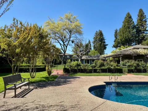 1701 Zinfandel Lane
