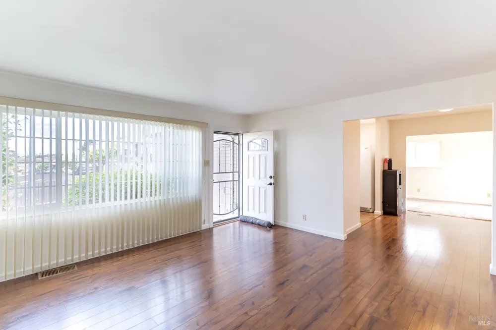 327 Pecan Street Vallejo, CA 94589