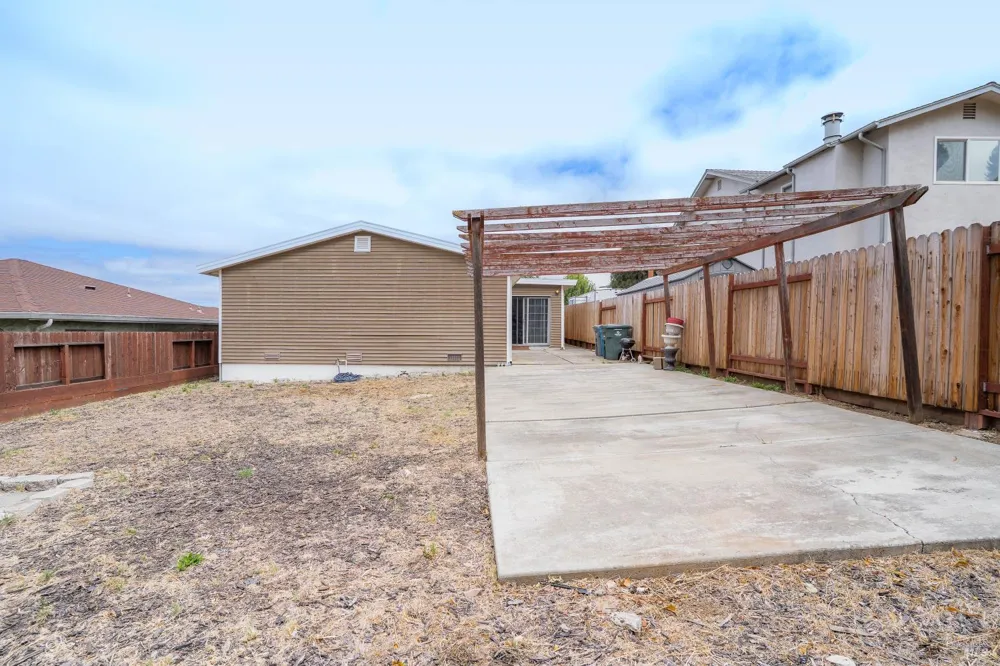 327 Pecan Street Vallejo, CA 94589