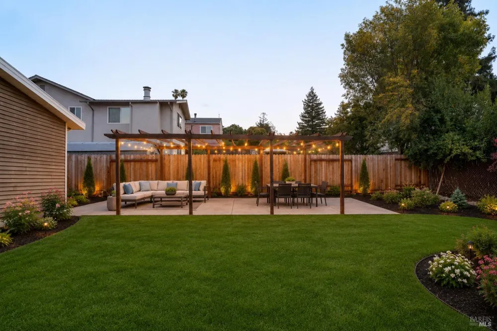 327 Pecan Street Vallejo, CA 94589