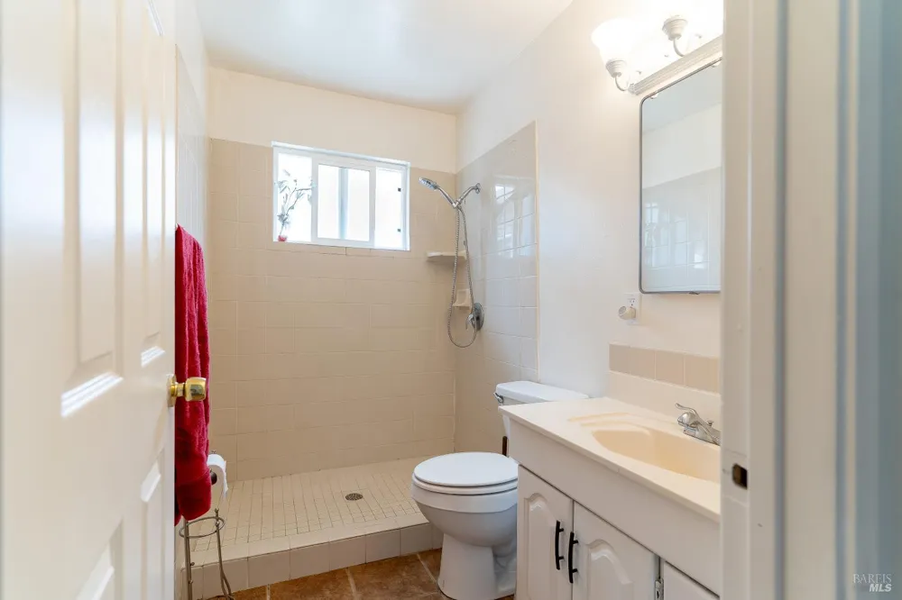 327 Pecan Street Vallejo, CA 94589