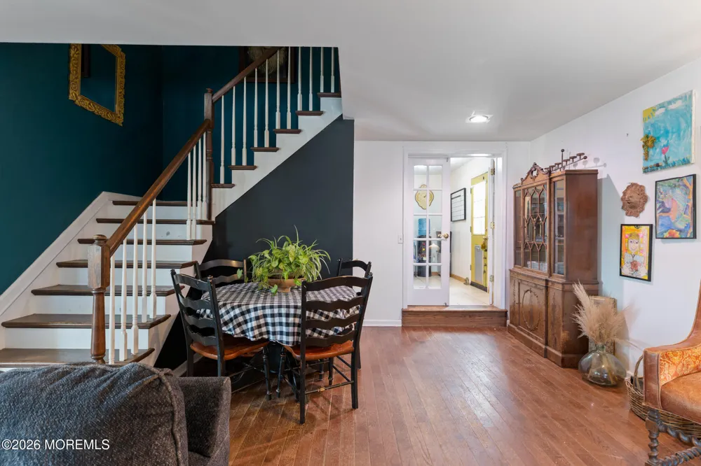 12 Thompson Avenue Leonardo, NJ 07737