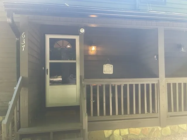 637 Riverside Drive East Ellijay, GA 30536