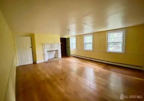 1258 Bear Tavern Road