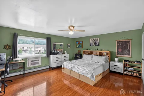1008 Cricket Lane
