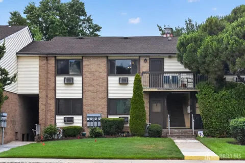 1008 Cricket Lane