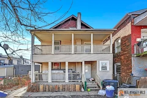 2 Columbus Place #APT 2