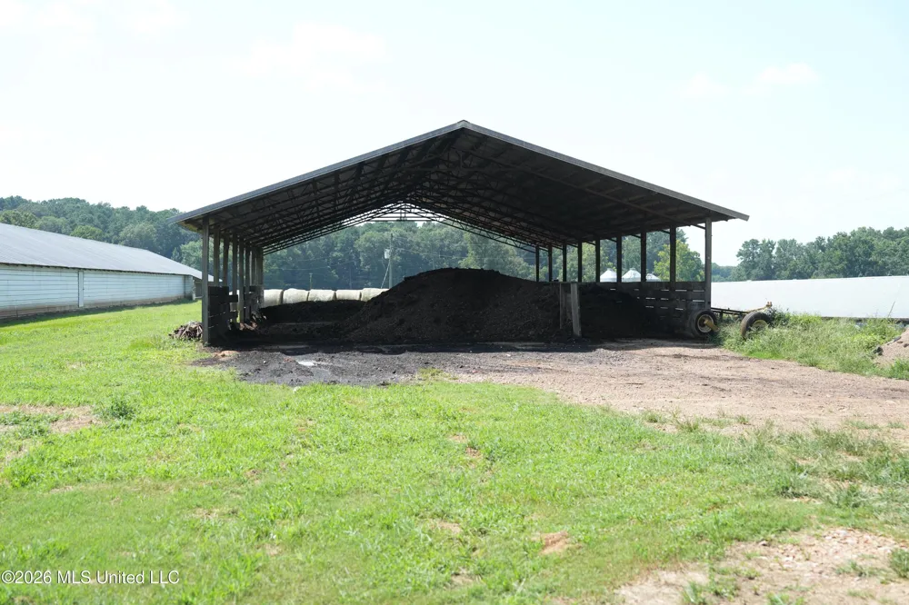 112 Old Hwy 13 Lena, MS 39094