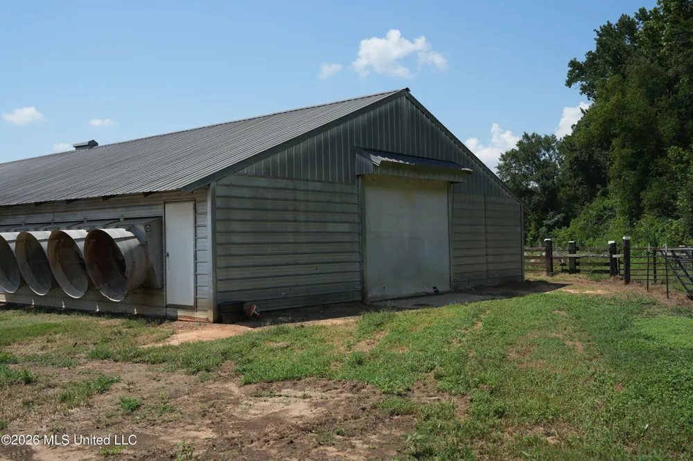 112 Old Hwy 13 Lena, MS 39094