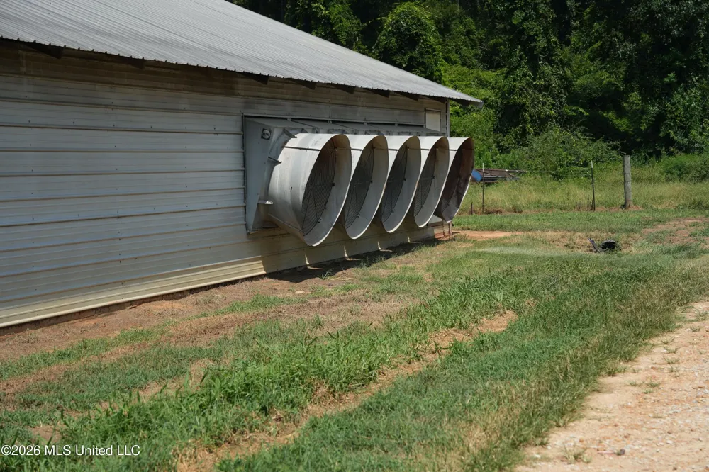112 Old Hwy 13 Lena, MS 39094