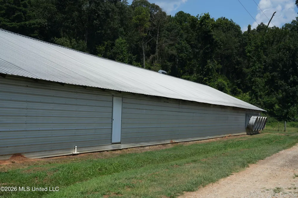112 Old Hwy 13 Lena, MS 39094