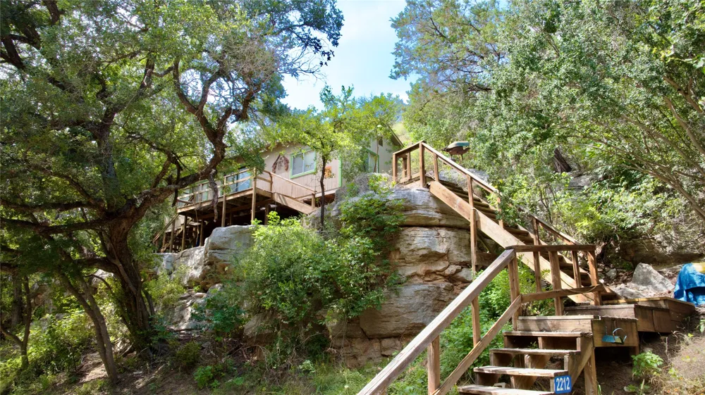 2212 River Road Lampasas, TX 76550