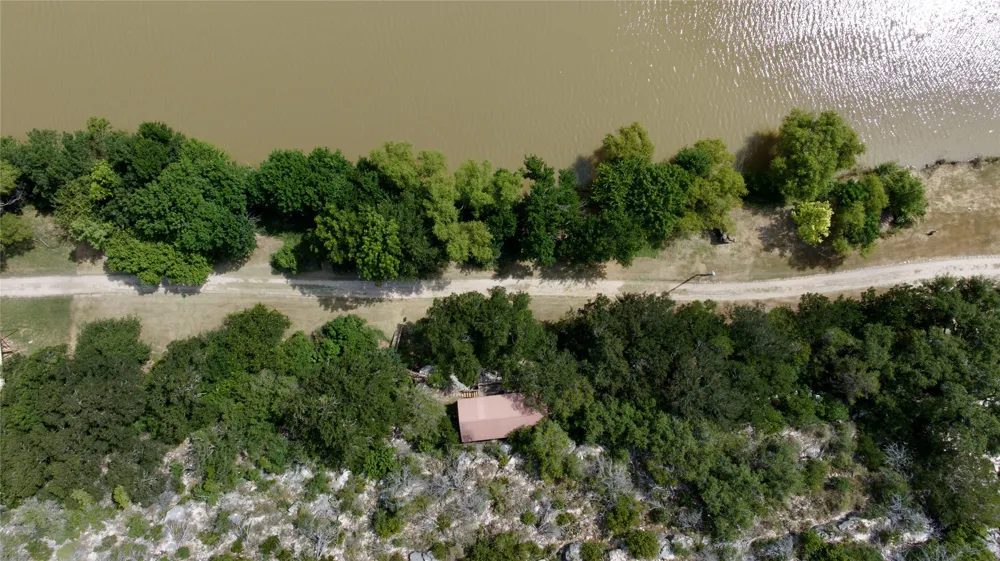 2212 River Road Lampasas, TX 76550